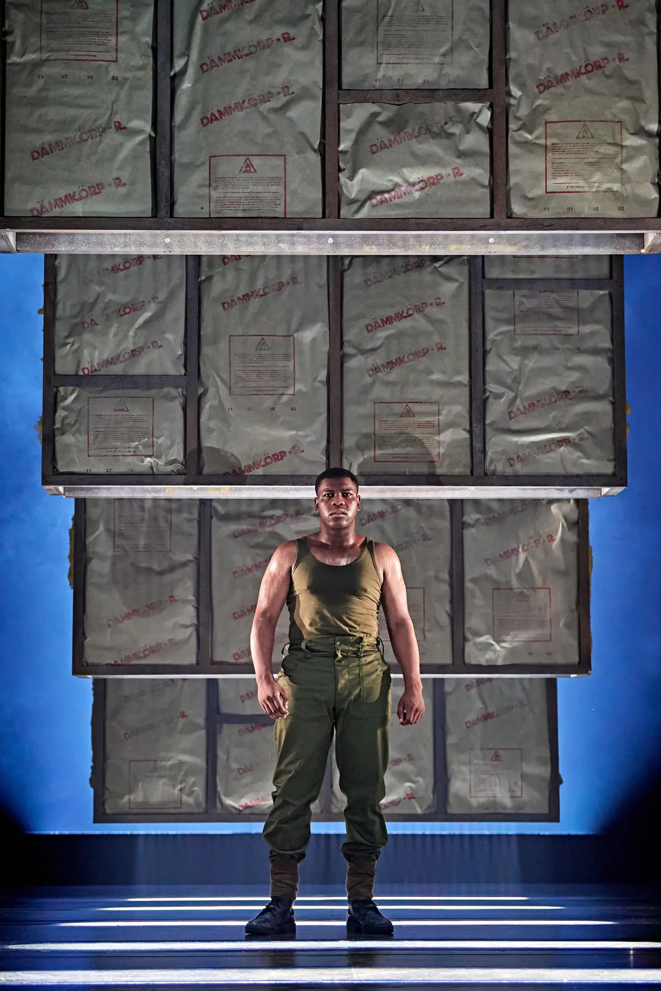 manuel-harlan_woyzeck-old-vic-dir.-joe-murphy